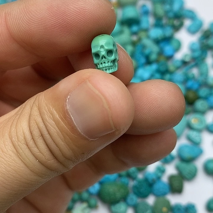 绿松石未镶嵌珠宝奇石