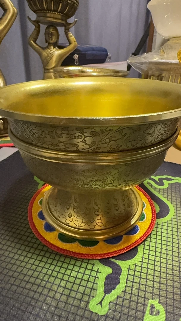 黄铜酥油灯单独、大的高10公分嘴款13公分小的高8公分嘴款12公分