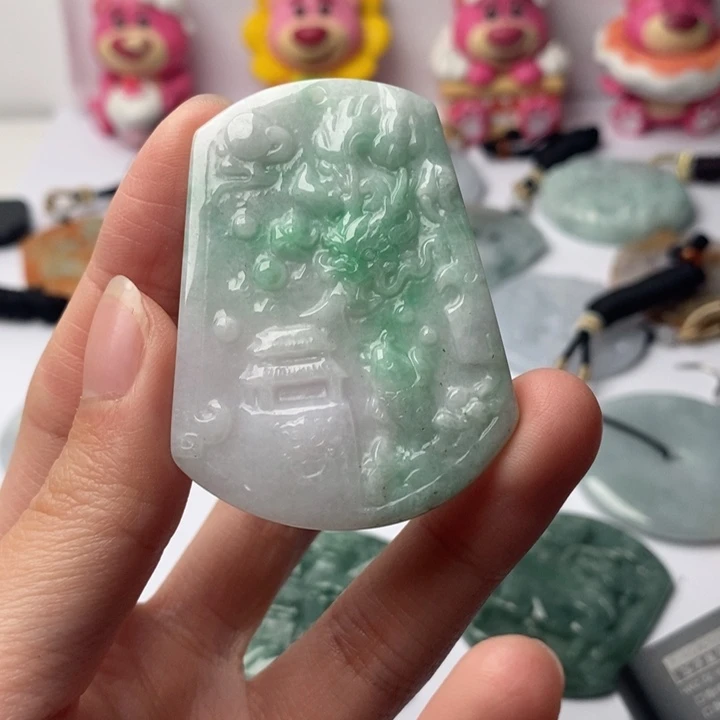 翡翠未镶嵌颈饰翡翠