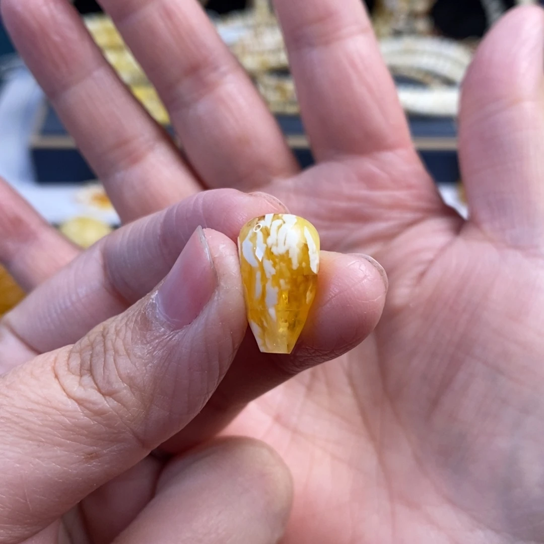 蜜蜡未镶嵌裸石金漆虎皮纹三通10.5