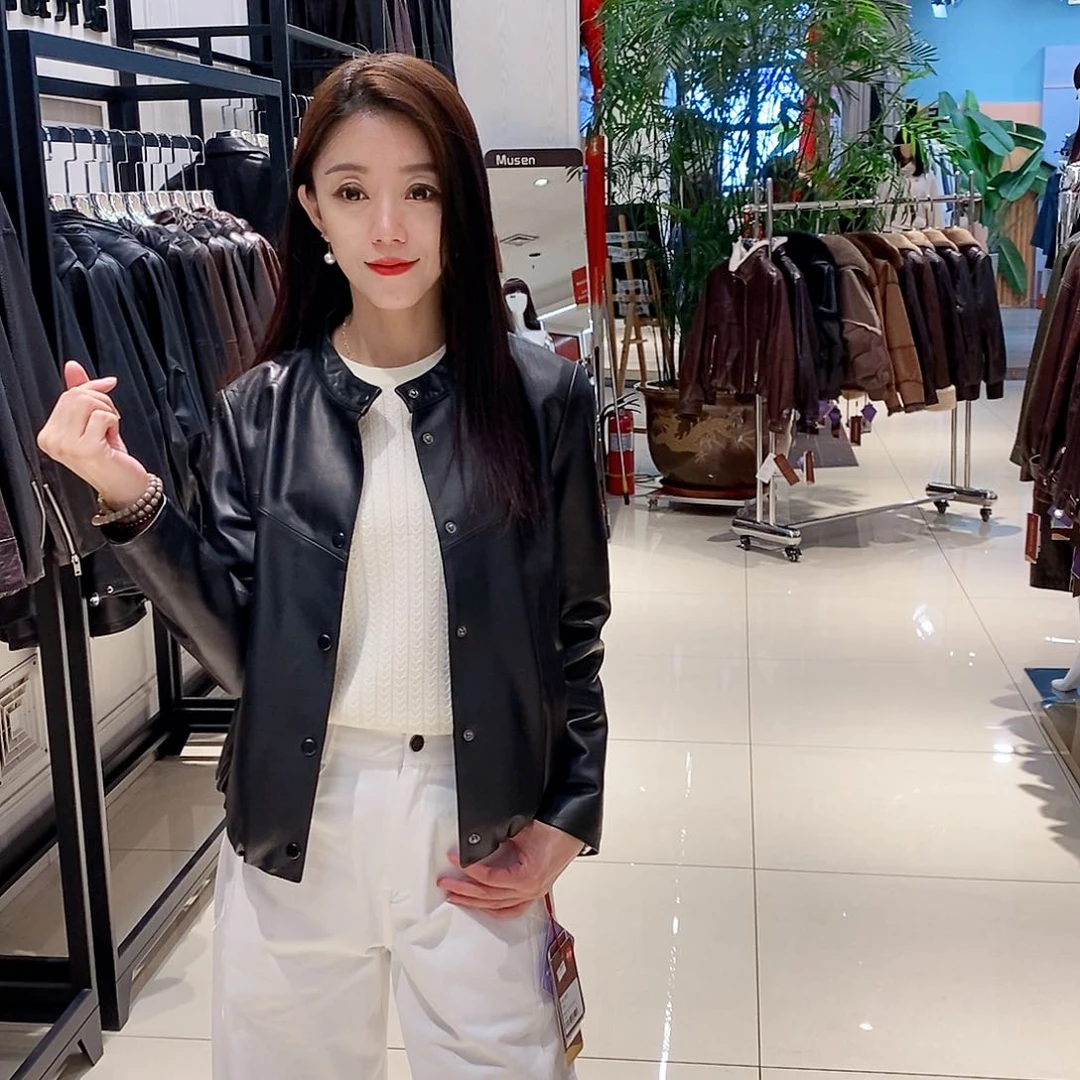 初晓皮草女装外套