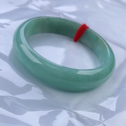 翡翠手镯未镶嵌贵妃56椭圆