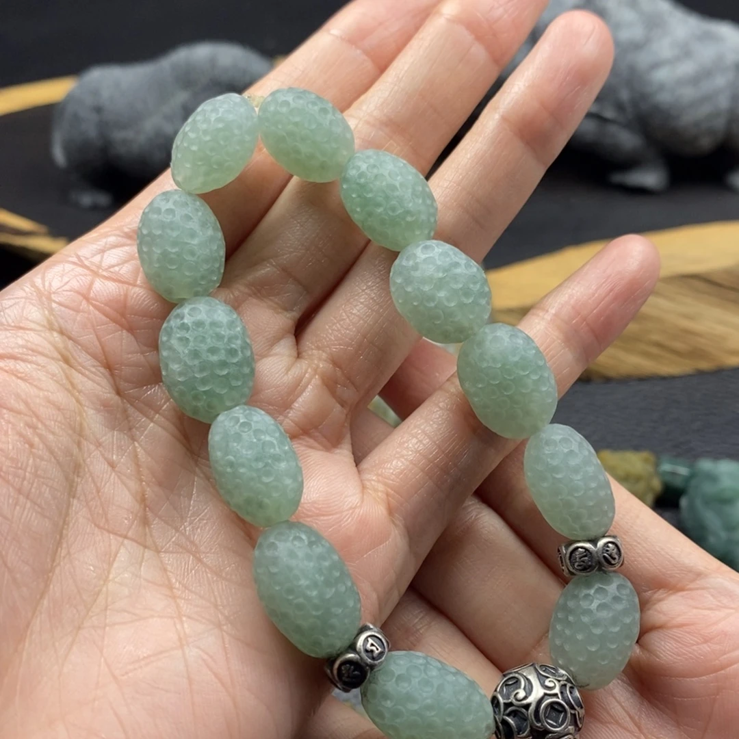 大***土定制翡翠未镶嵌手串