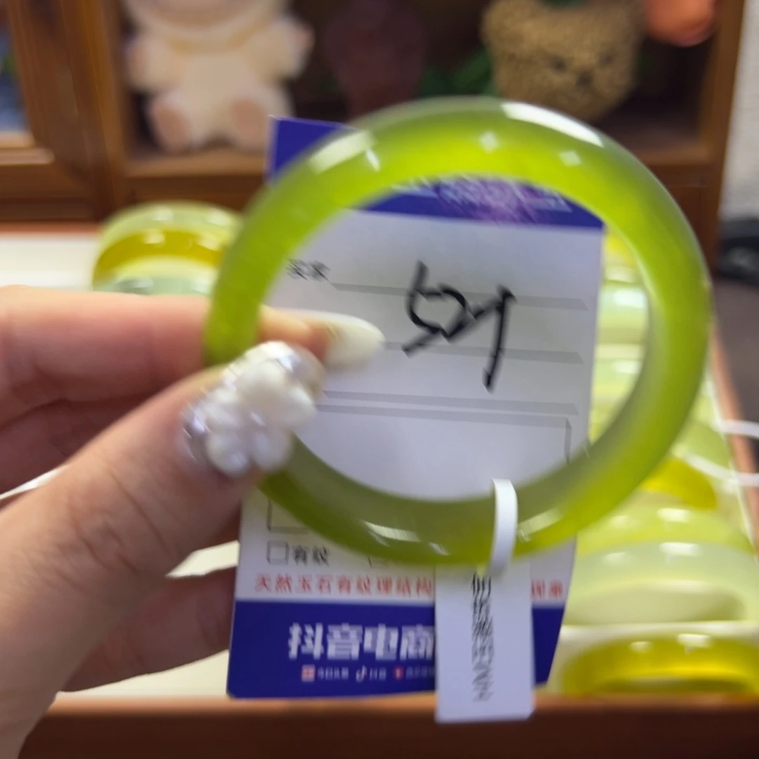 蛇纹石玉未镶嵌手镯267