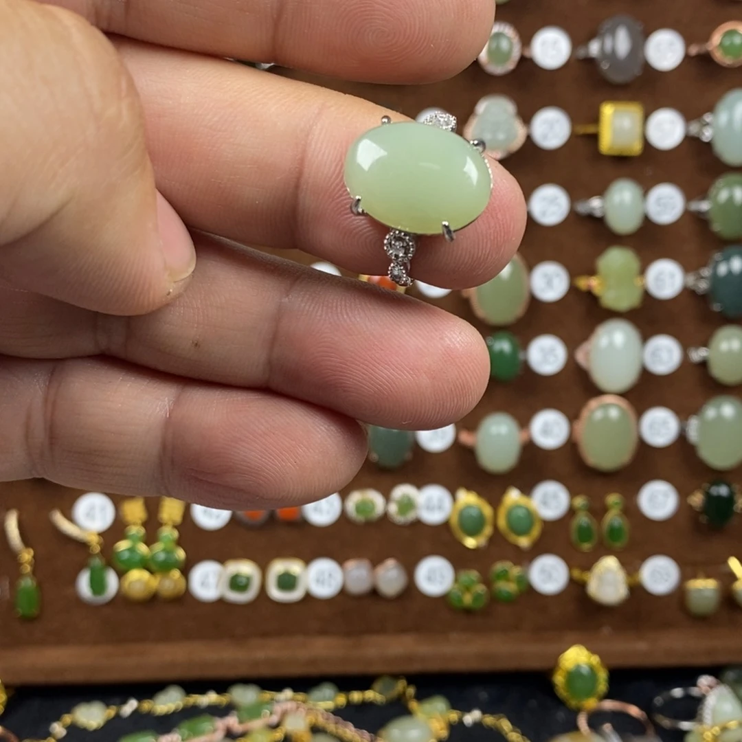 和田玉（青白玉）戒指合金