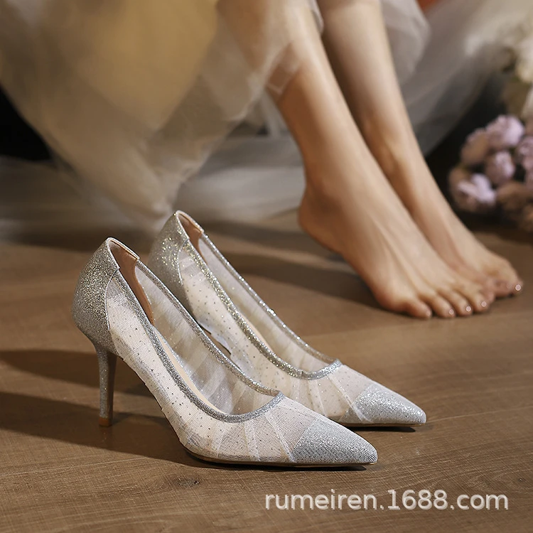 蕾丝尖头细跟单鞋女2025秋季新款仙女风性感高跟鞋子浅口婚鞋