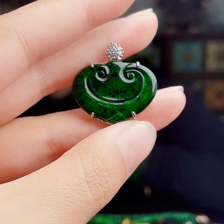 翡翠银S925镶嵌颈饰多样性