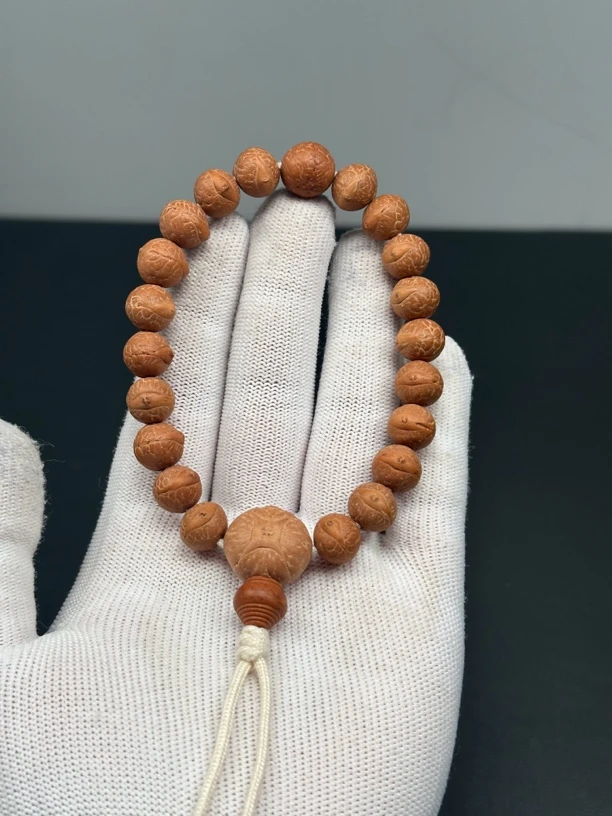 10.5mm尼泊尔凤眼菩提老树红皮手串一物一图