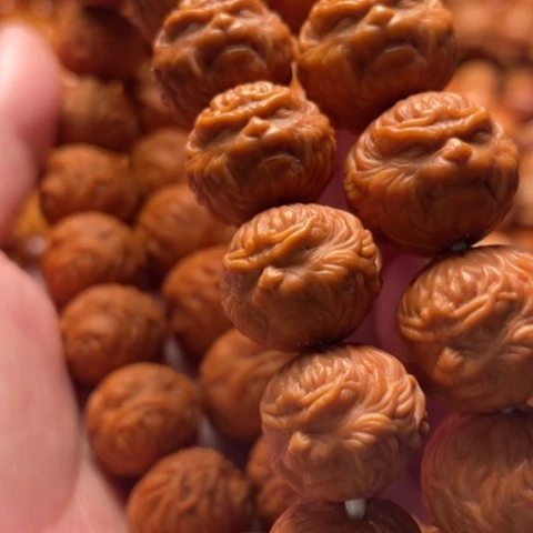 猴头核桃手串毒***?舞台