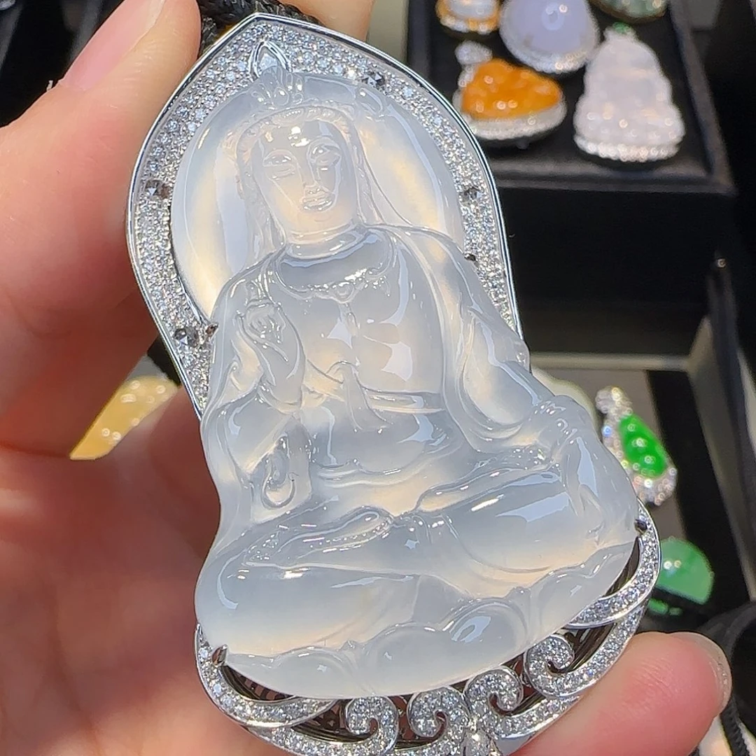 翡翠18K金镶嵌颈饰高冰一刀切大师工观音