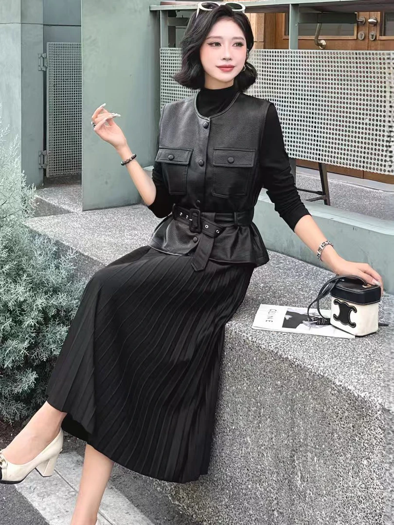 轻奢高级感连衣裙女秋季新款时尚洋气两件套气质中长百褶裙子656