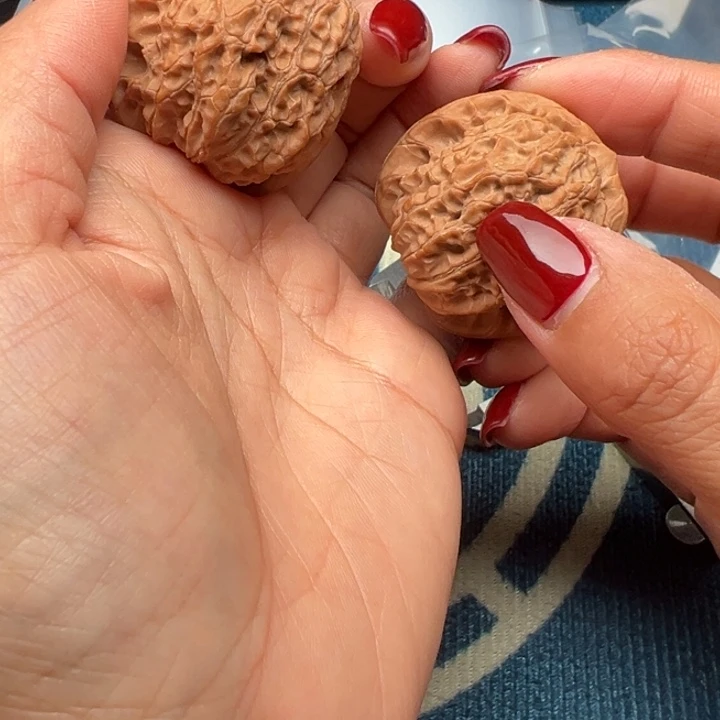 吊坠桃核文玩雪麒麟3