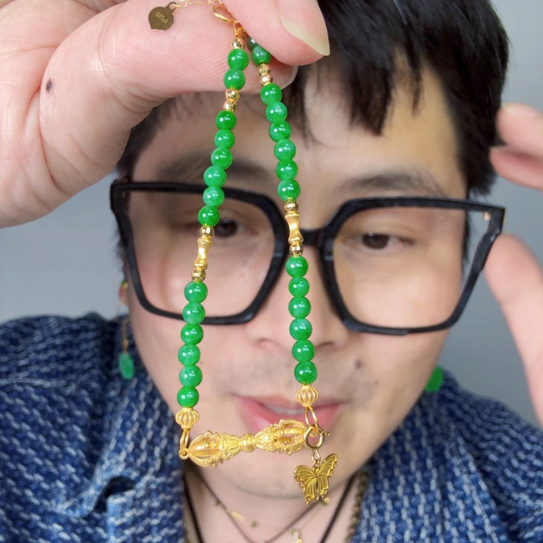 翡翠18K金镶嵌颈饰一件