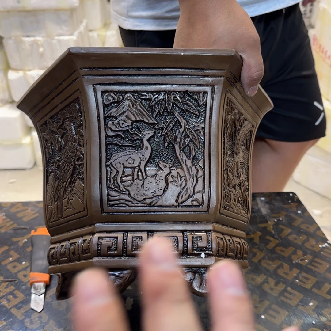 紫砂花盆口径27 24。高度22