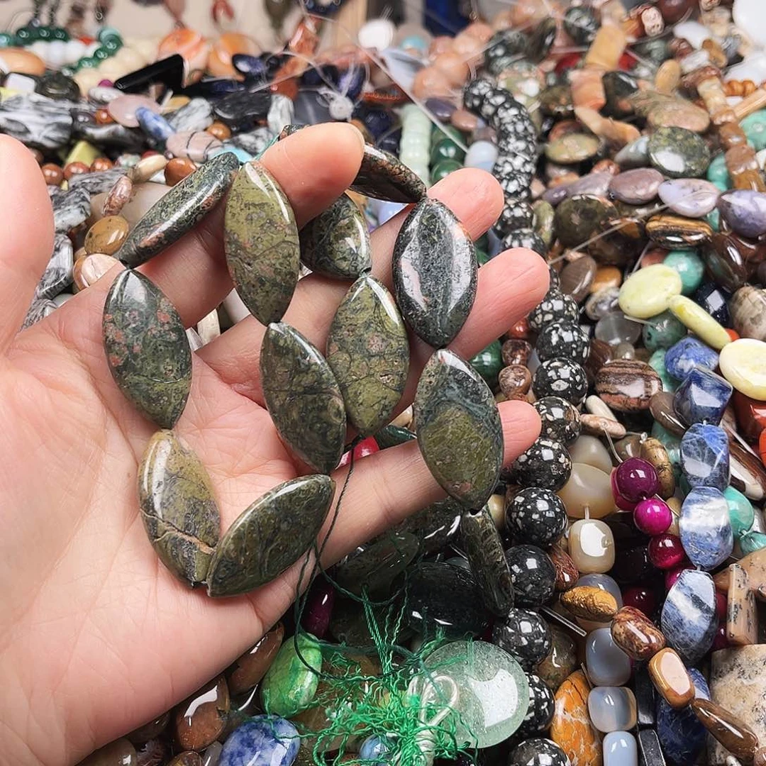 石英质玉未镶嵌手饰