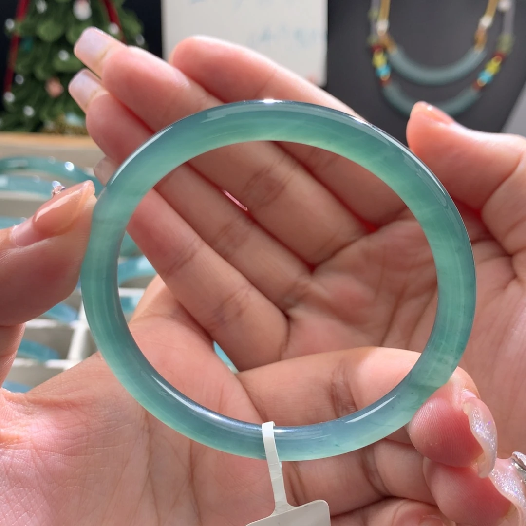 翡翠未镶嵌手镯手镯