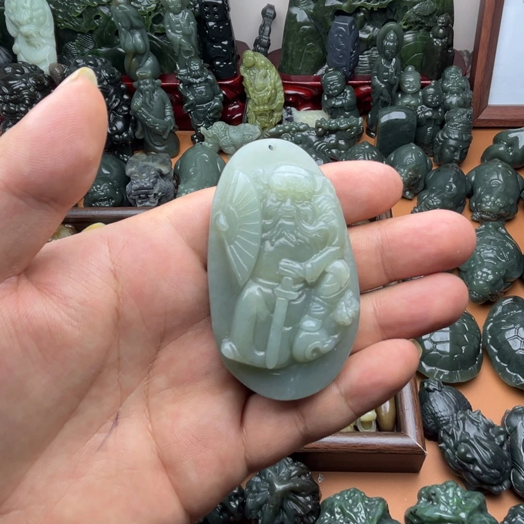 和田玉未镶嵌把件