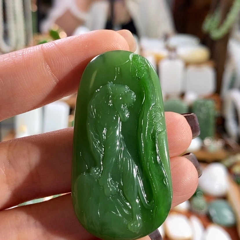 【闪购商品】颈饰未镶嵌和田玉（碧玉）