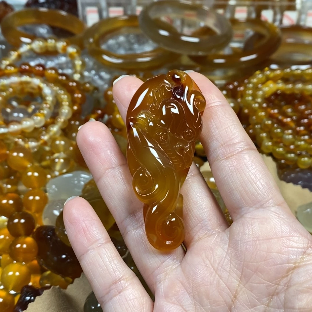 玛瑙/玉髓未镶嵌玛瑙吊坠