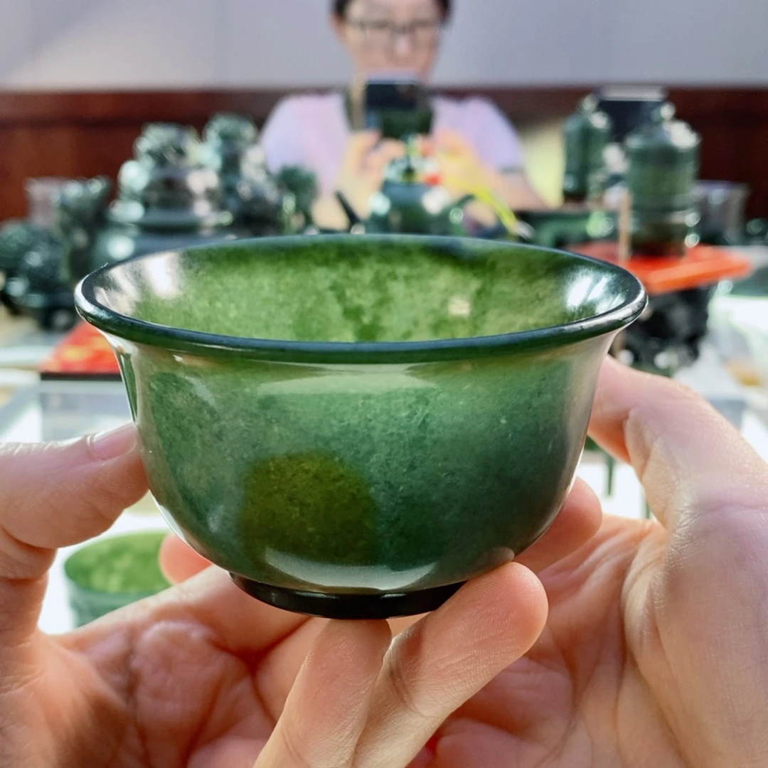 未镶嵌和田玉（青玉）摆件