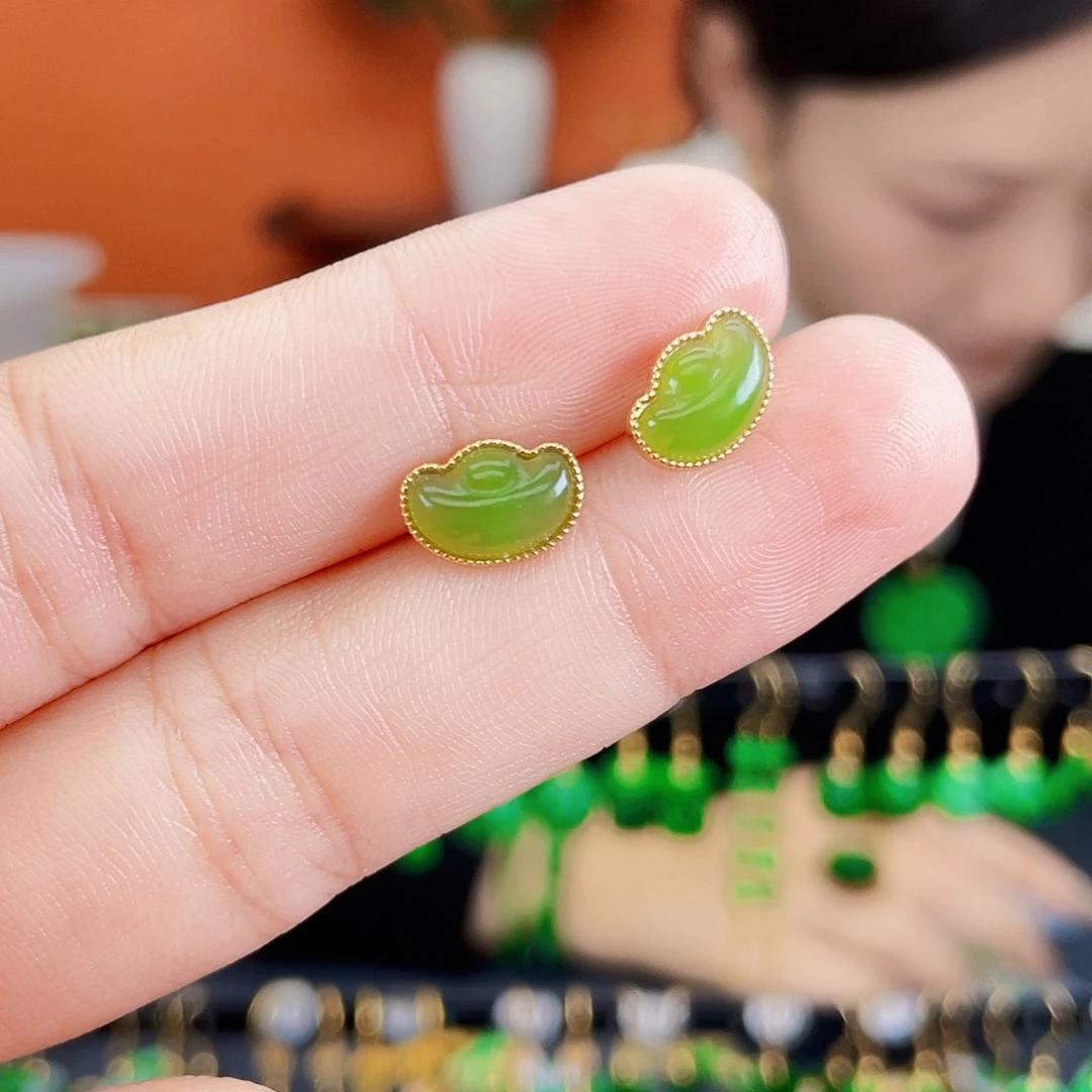 和田玉未镶嵌耳饰