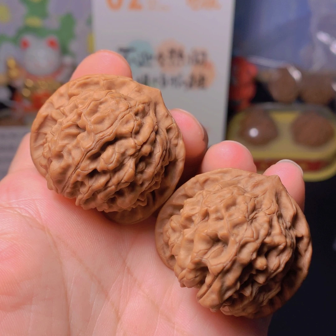 文玩核桃吊坠蓟县红39