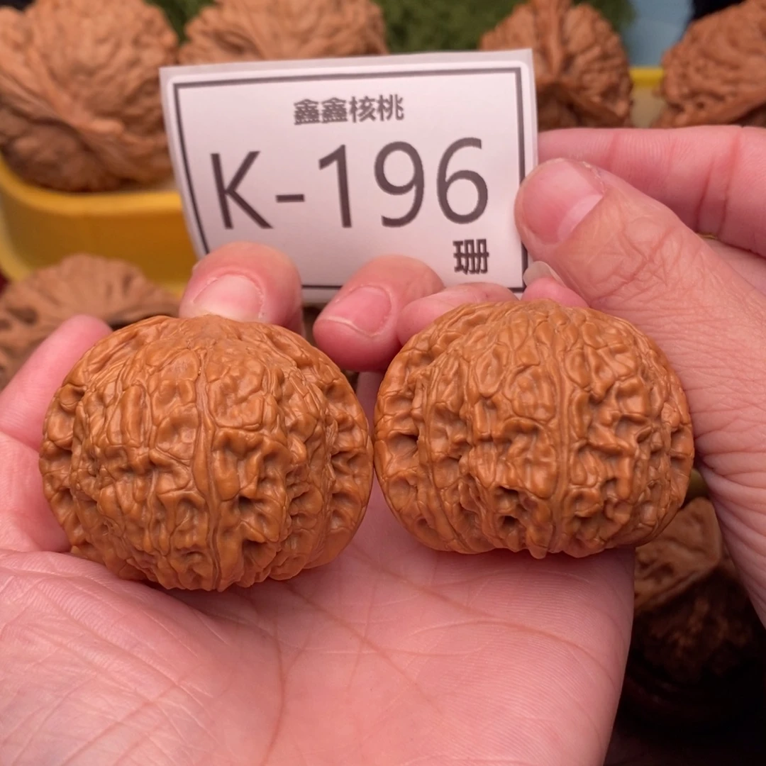 把件桃核绣球43…..