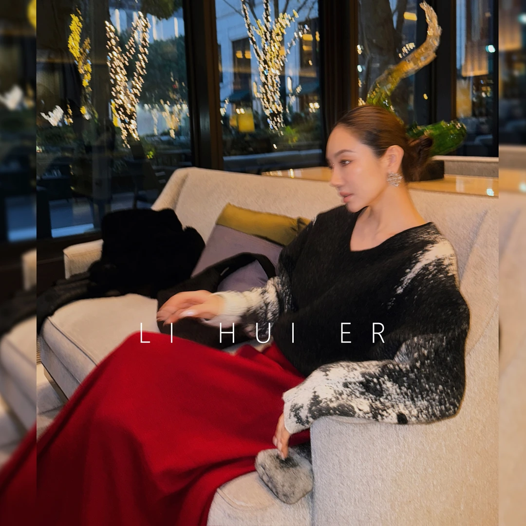 LiHuiEr李慧儿【牧羊雪松】2025新款百搭舒适花墨色针织衫LL025837