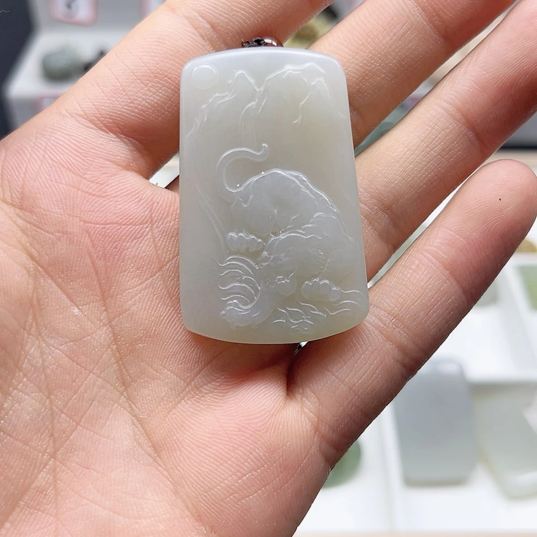 和田玉未镶嵌颈饰