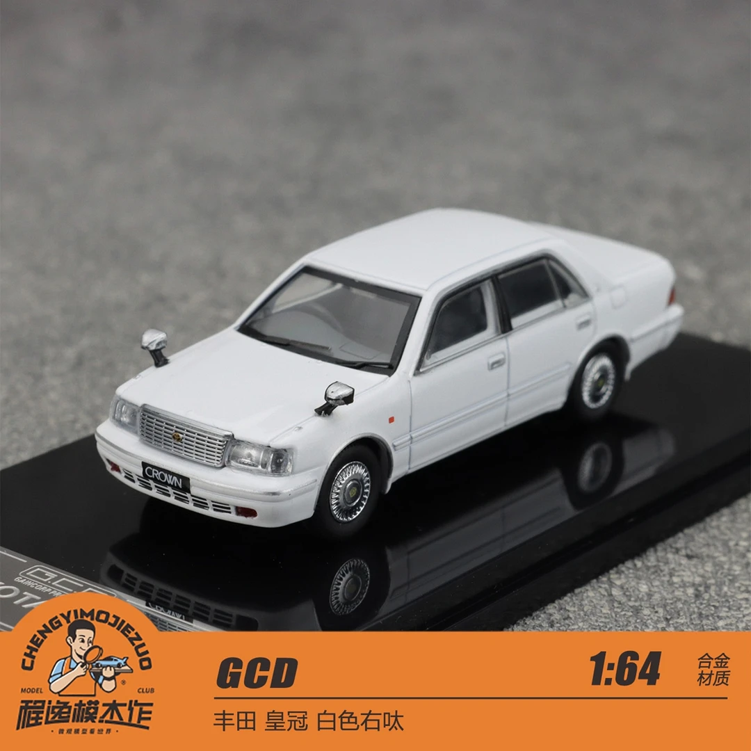 特惠 GCD 1:64 丰田皇冠 白色右呔 合金汽车模型