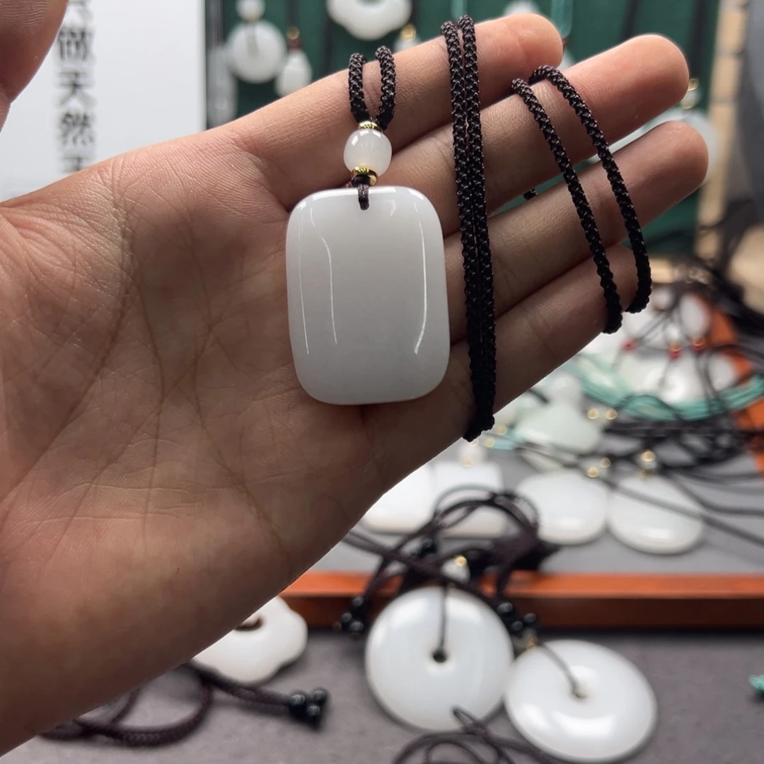 *****颈饰合金石英质玉（非洲翠）