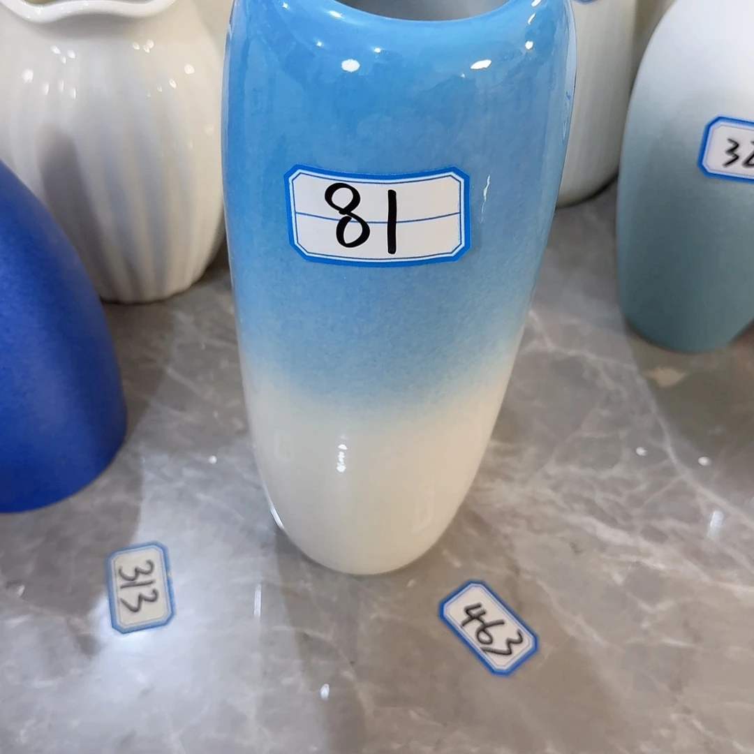 瓶81号高度24厘米口径5.5厘米亮釉瑕疵