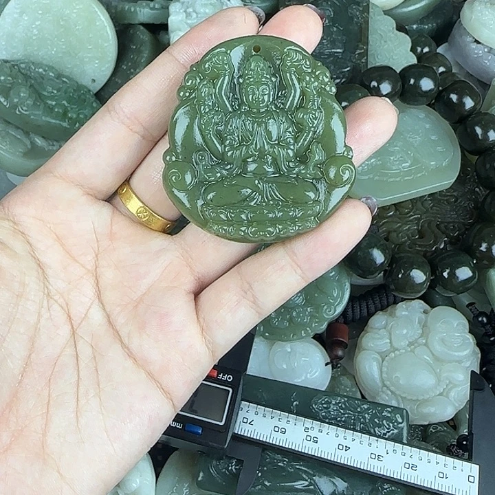 和田玉未镶嵌颈饰