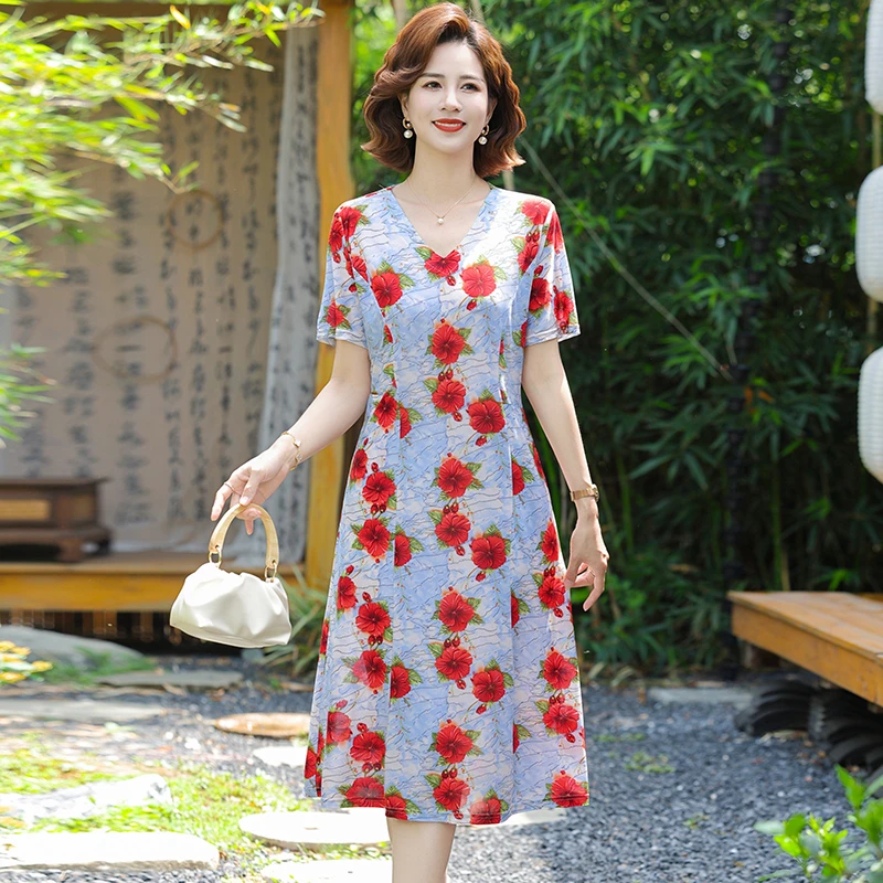 夏季洋气时尚V领大码裙子2025新款妈妈装短袖连衣裙洋气中老年女