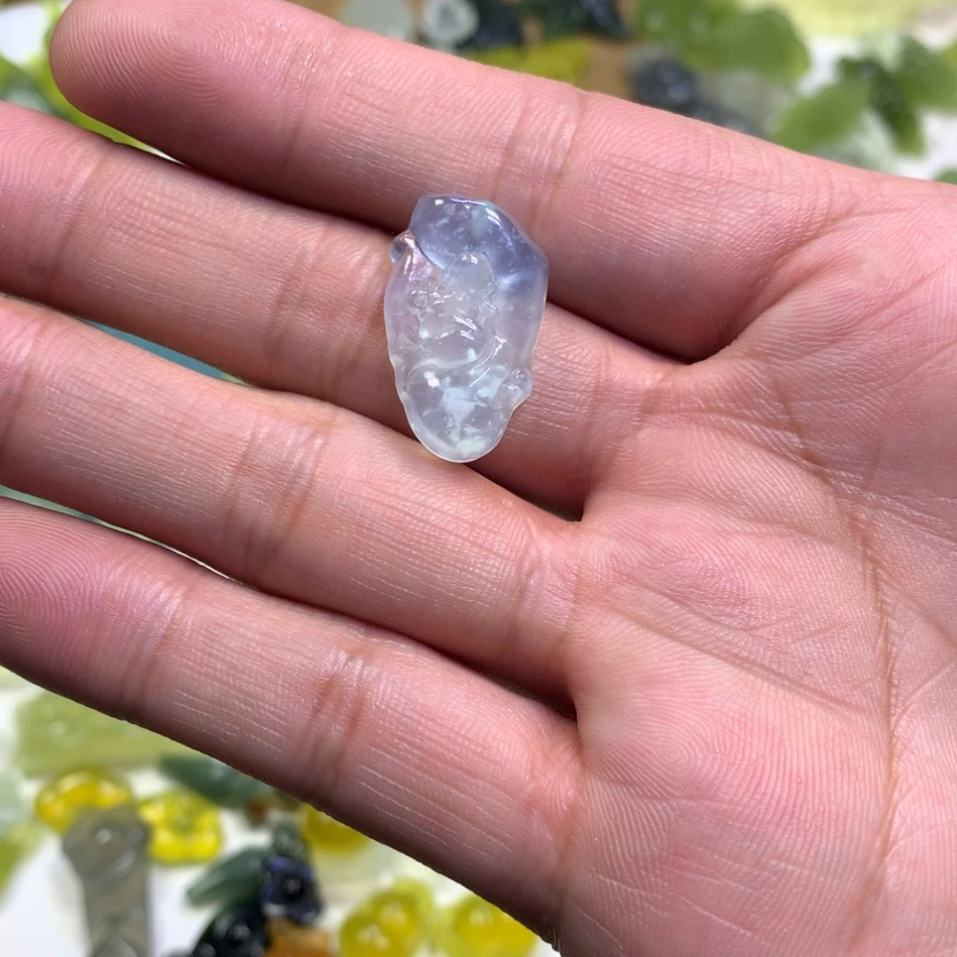 岫玉颈饰未镶嵌美人鱼