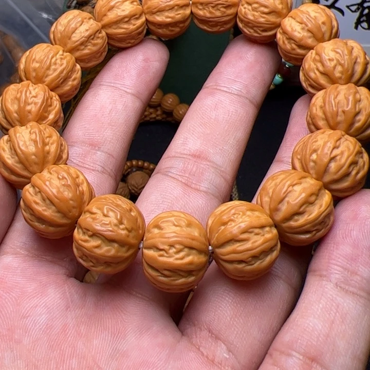 猴头核桃吊坠噢看看