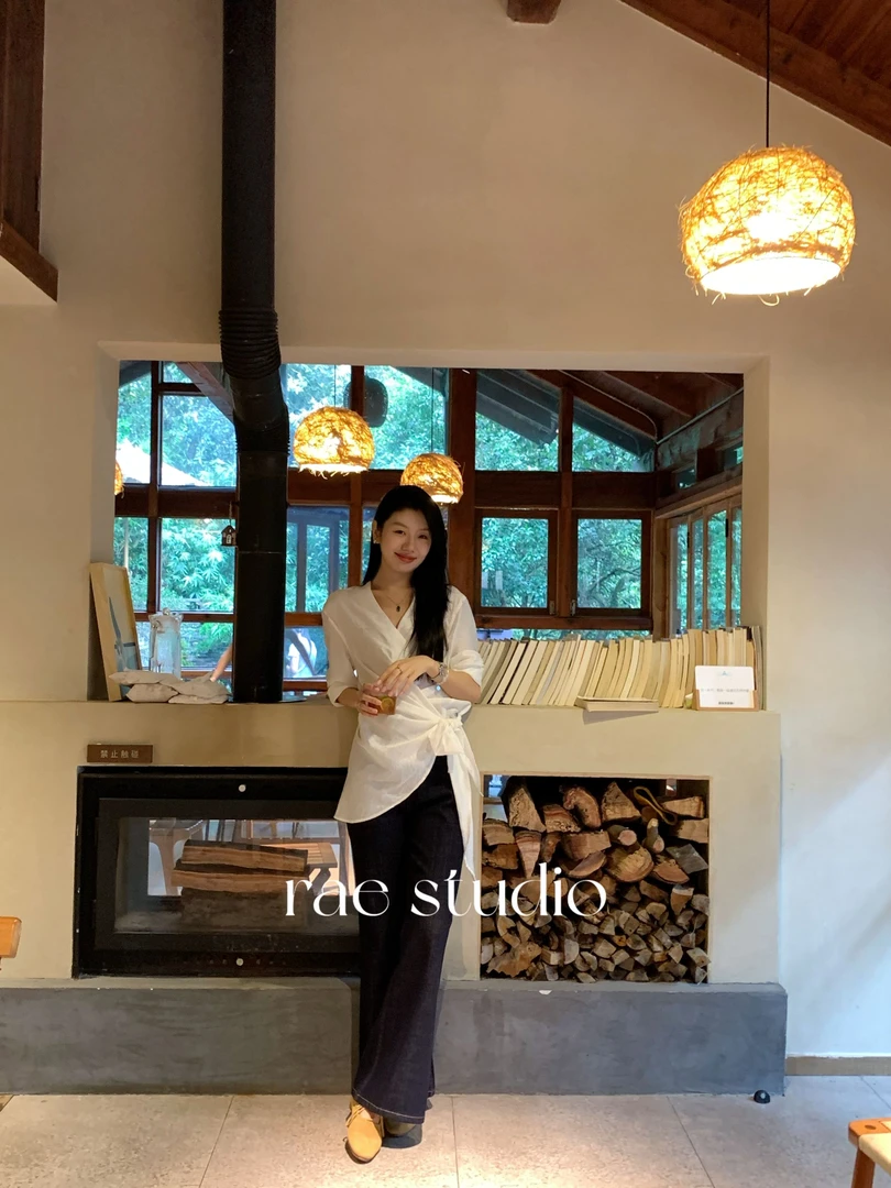 【Rae】法式优雅贵气V领交叉带设计长袖衬衫r652