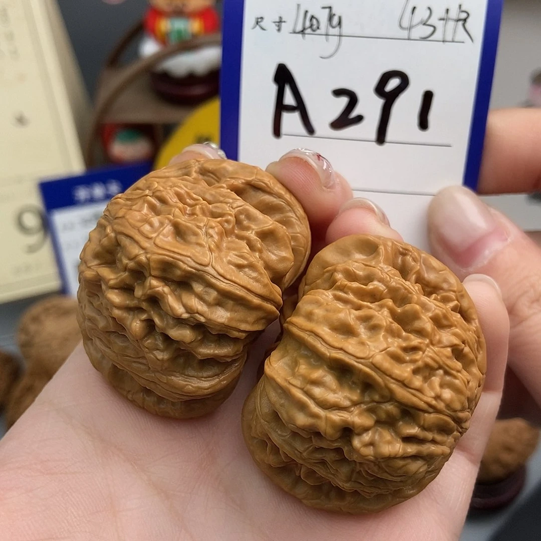 文玩核桃吊坠呱*鸡43闷白