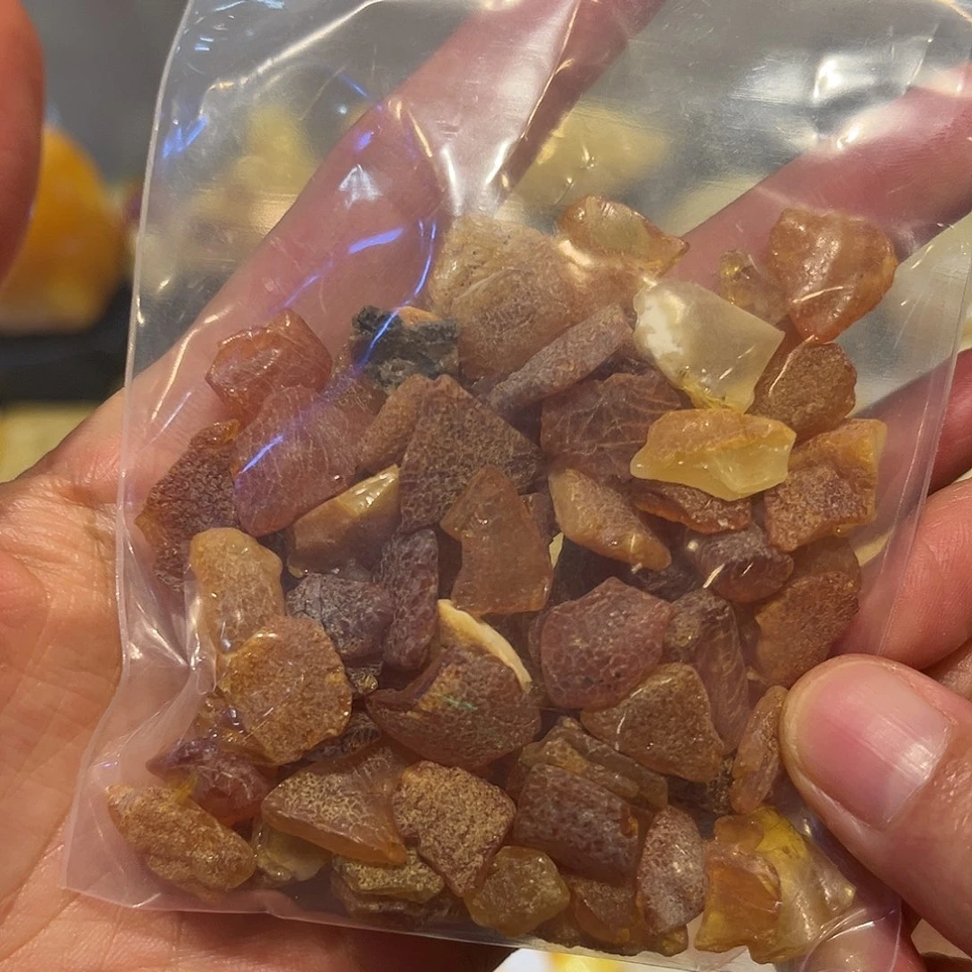 阿***、未镶嵌颈饰琥珀琥珀