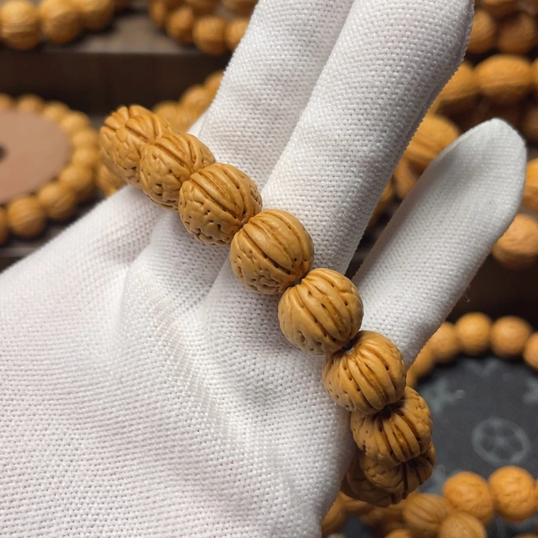 手串桃核一****流金丹货头