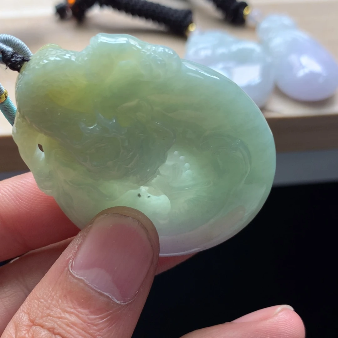 颈饰未镶嵌翡翠吊坠