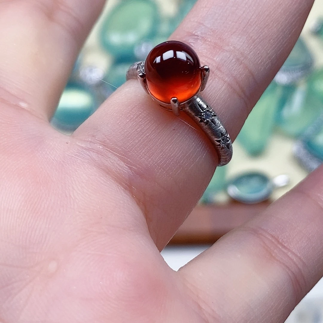 银S925镶嵌石榴石戒指