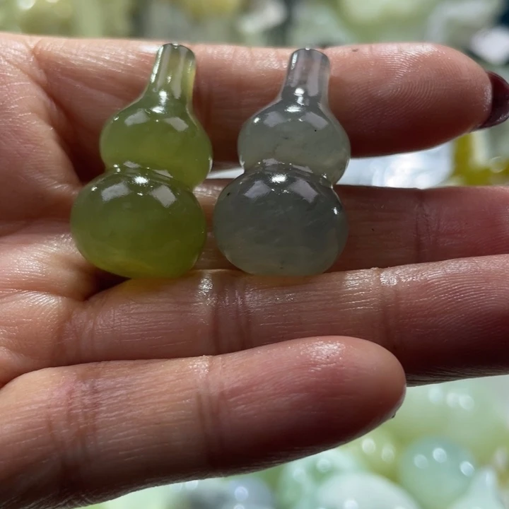 岫玉未镶嵌吊坠吊坠