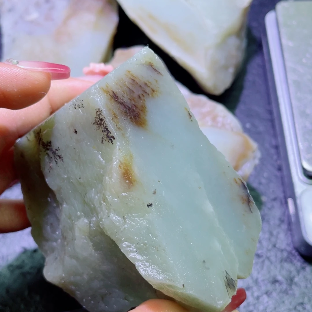 和田玉未镶嵌珠宝半成品