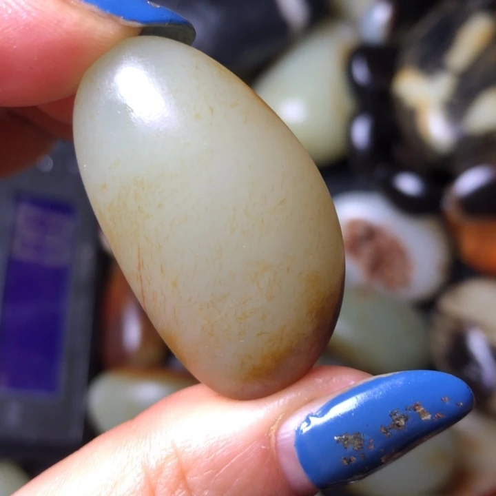 和田玉未镶嵌珠宝奇石
