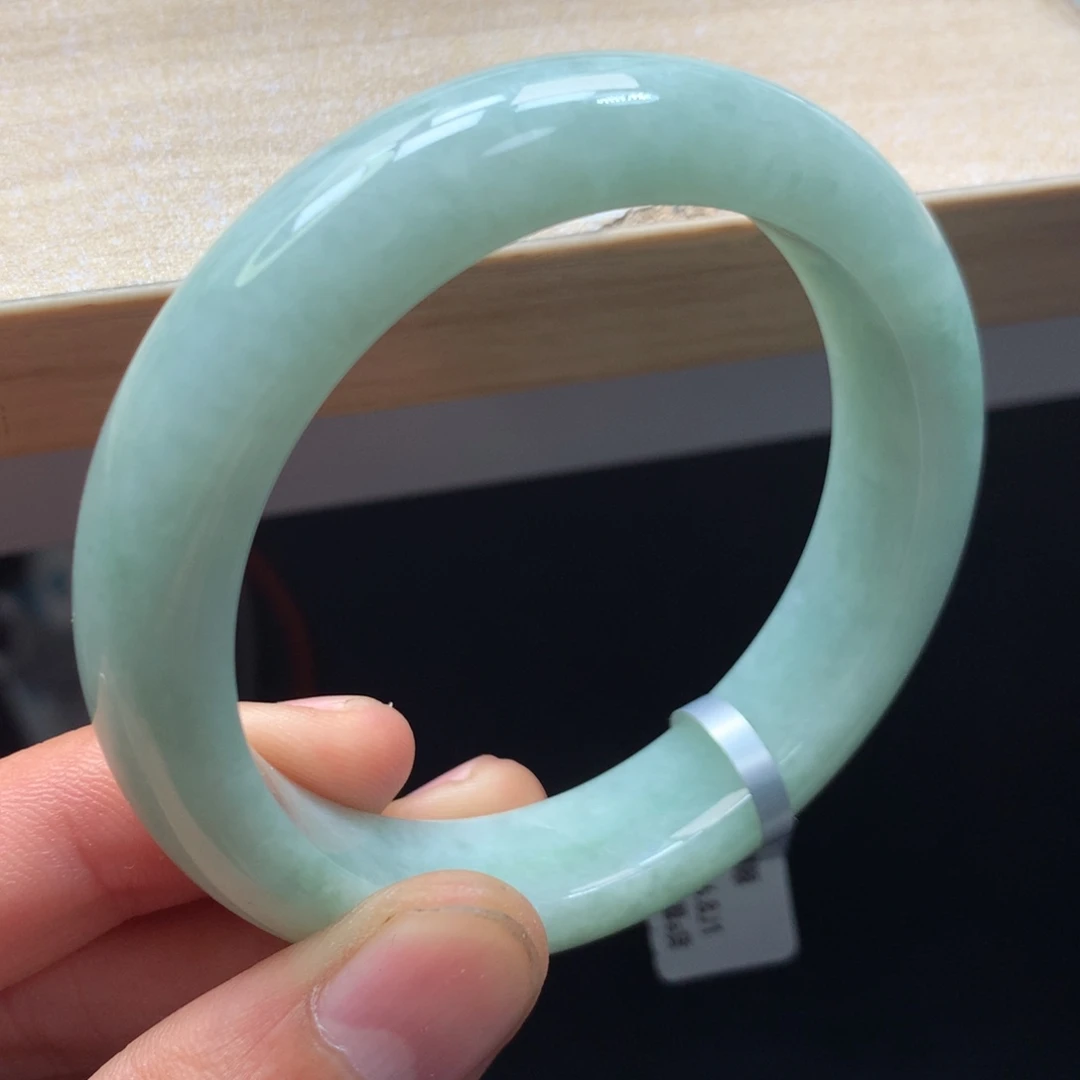 未镶嵌手镯翡翠手镯