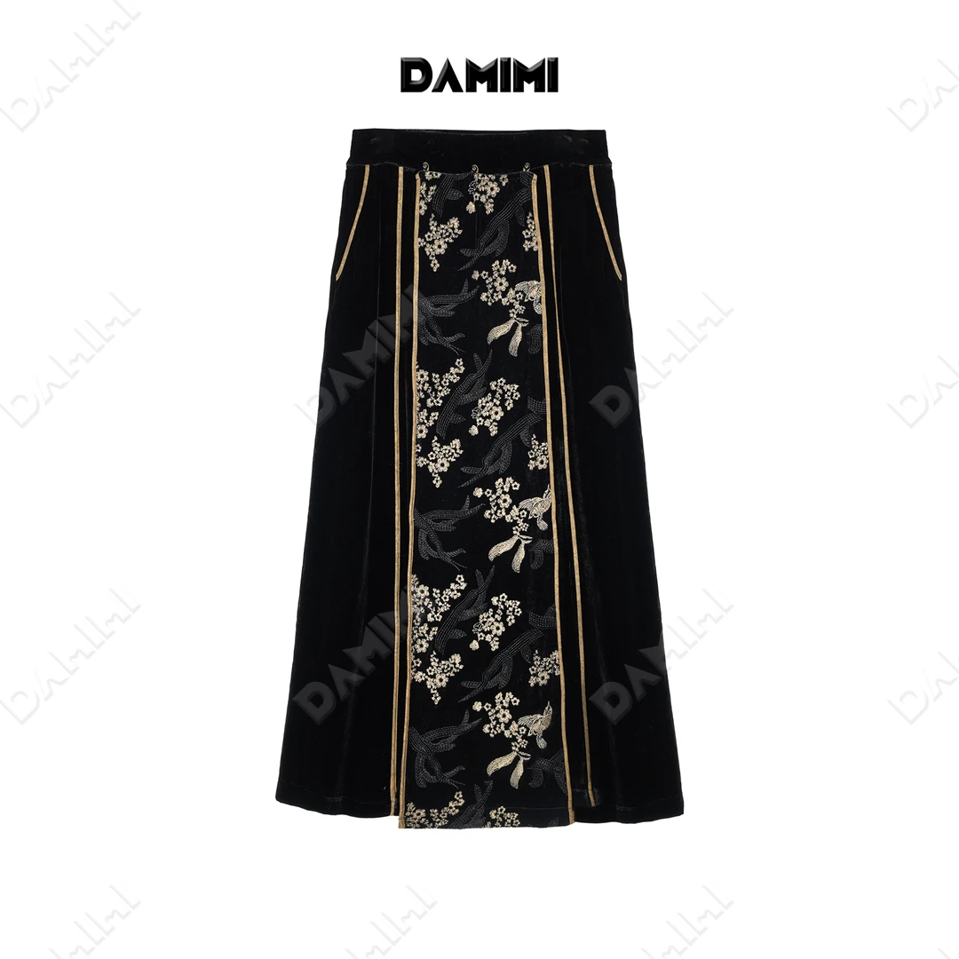 【墨香】新中式丝绒马面裙绣花面料飘片重工提花气质半裙LYFBQ1182