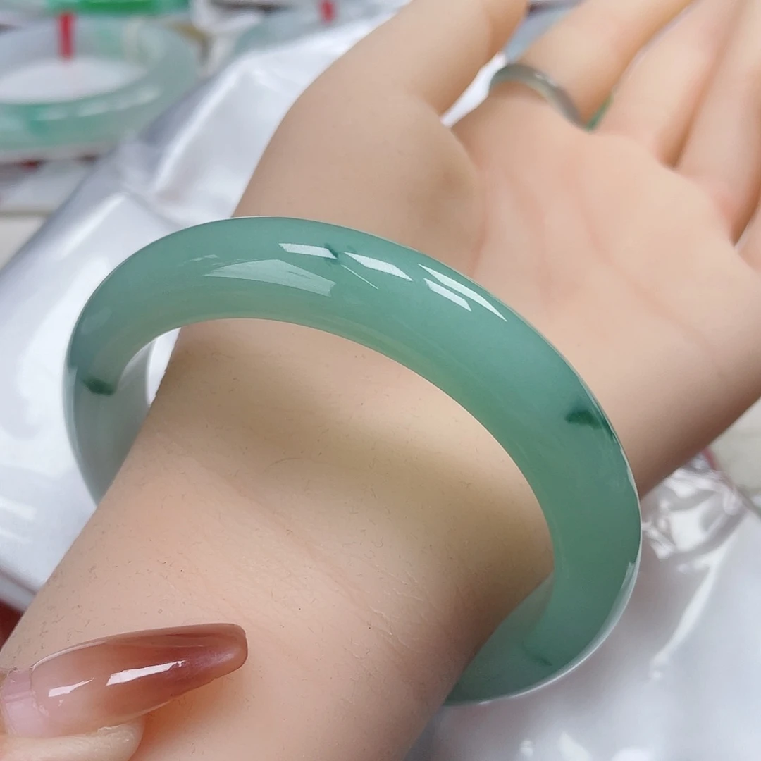 翡翠手镯未镶嵌缅甸翡翠58圈口88