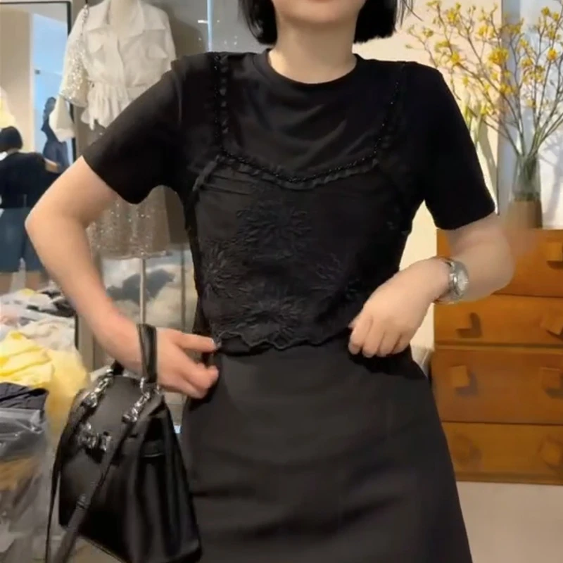 2025夏季新款蕾丝短袖设计感独特上衣LK2503066