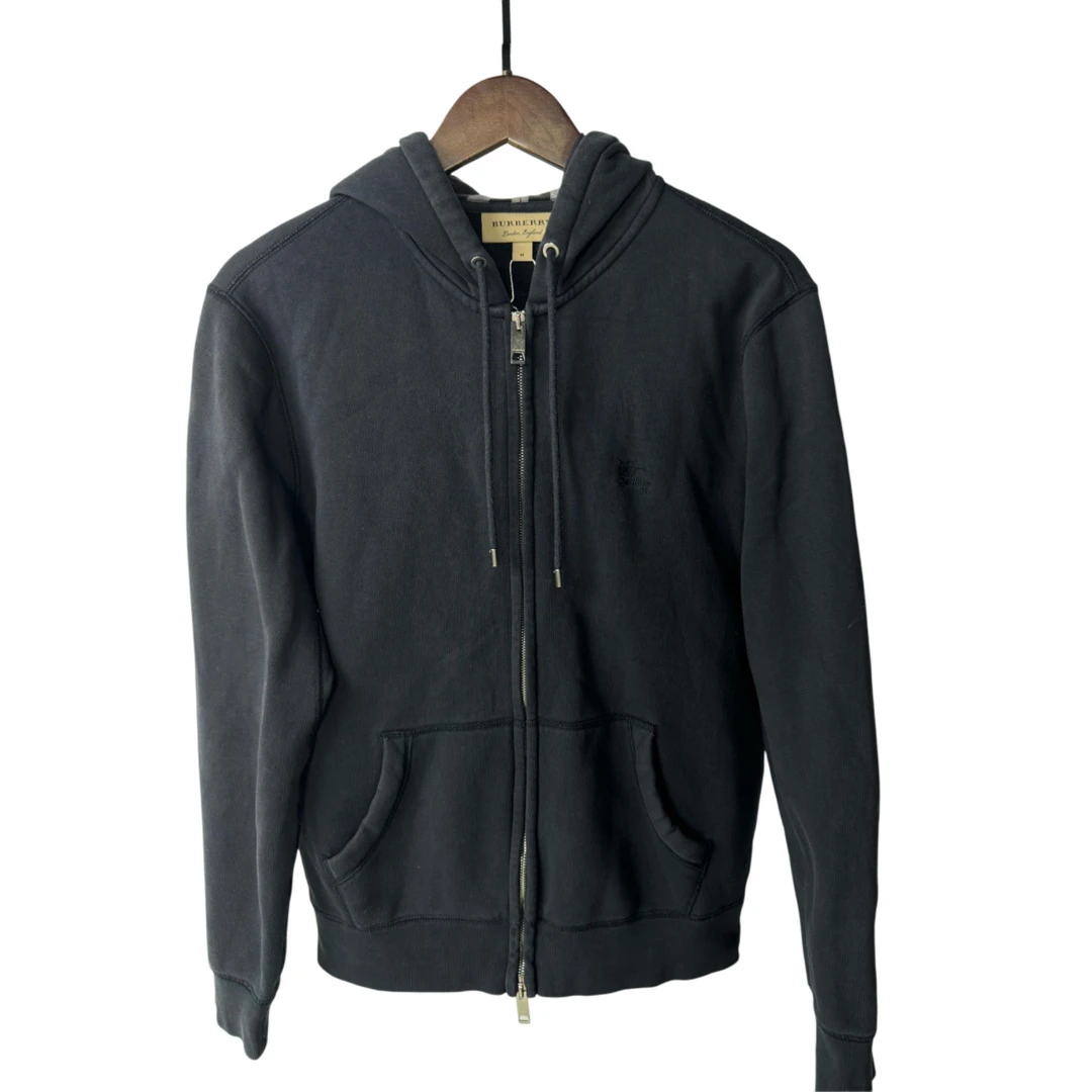 99新 BURBERRY/博柏利 胸前战马LOGO金色拉链帽衫 /M码/2411295